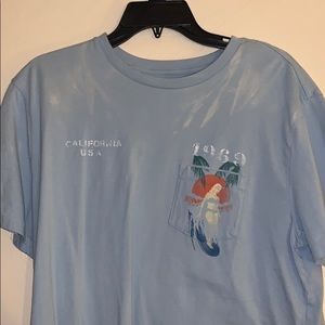 Gap light blue california t shirt graphic